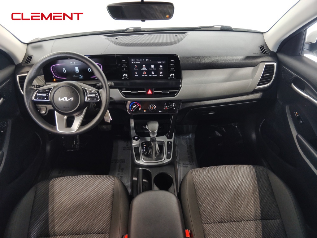 Vehicle image 20 of 48