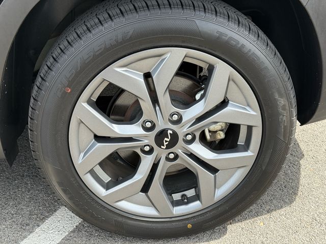 Vehicle image 8 of 36