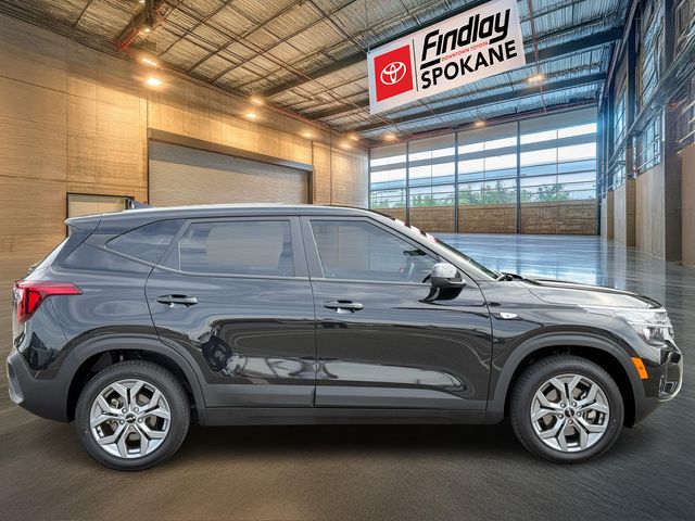 Vehicle image 3 of 36