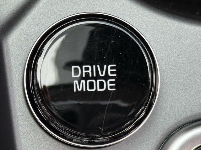 Vehicle image 20 of 36