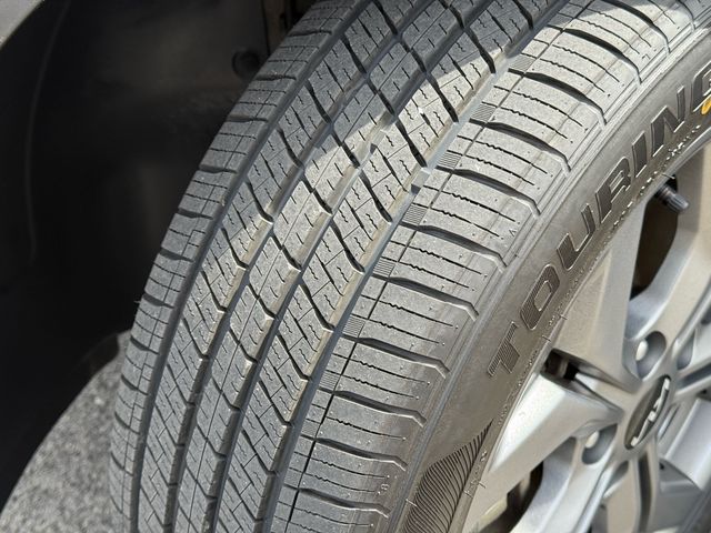 Vehicle image 9 of 36