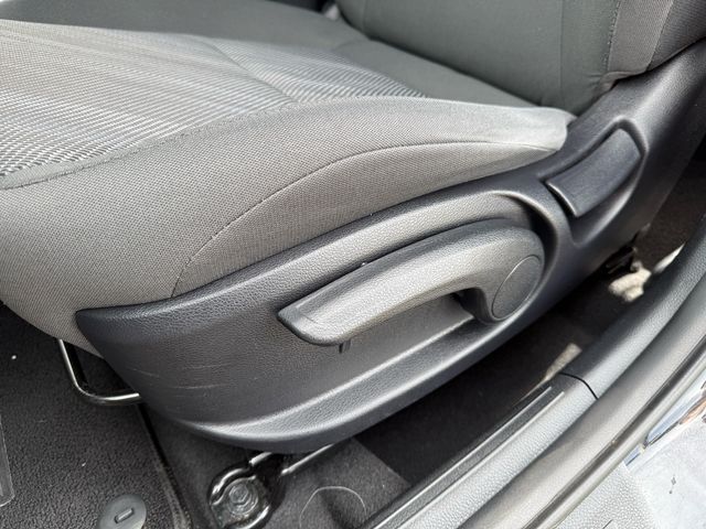Vehicle image 26 of 36