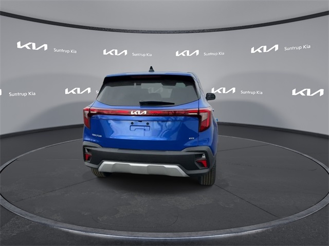 Vehicle image 18 of 41