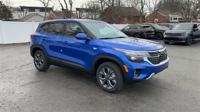 Vehicle image 8 of 41