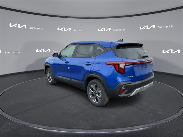 Vehicle image 21 of 41