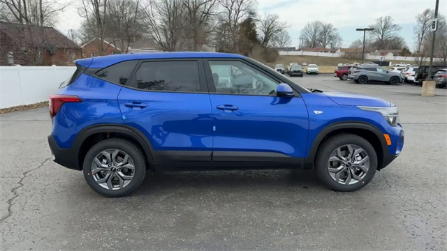 Vehicle image 12 of 41