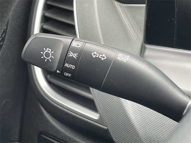 Vehicle image 29 of 33