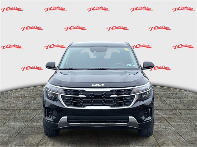 Vehicle image 2 of 33