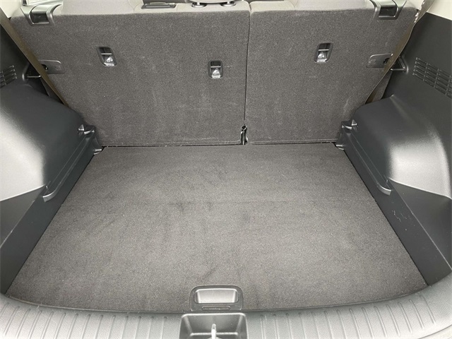 Vehicle image 15 of 33