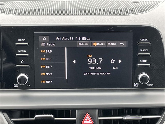 Vehicle image 19 of 33