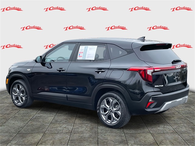 Vehicle image 7 of 33