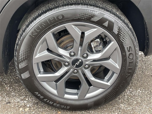 Vehicle image 12 of 33