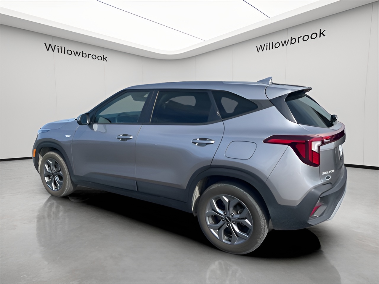 Vehicle image 33 of 34