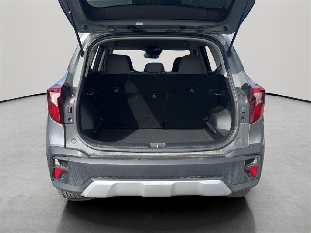 Vehicle image 24 of 34