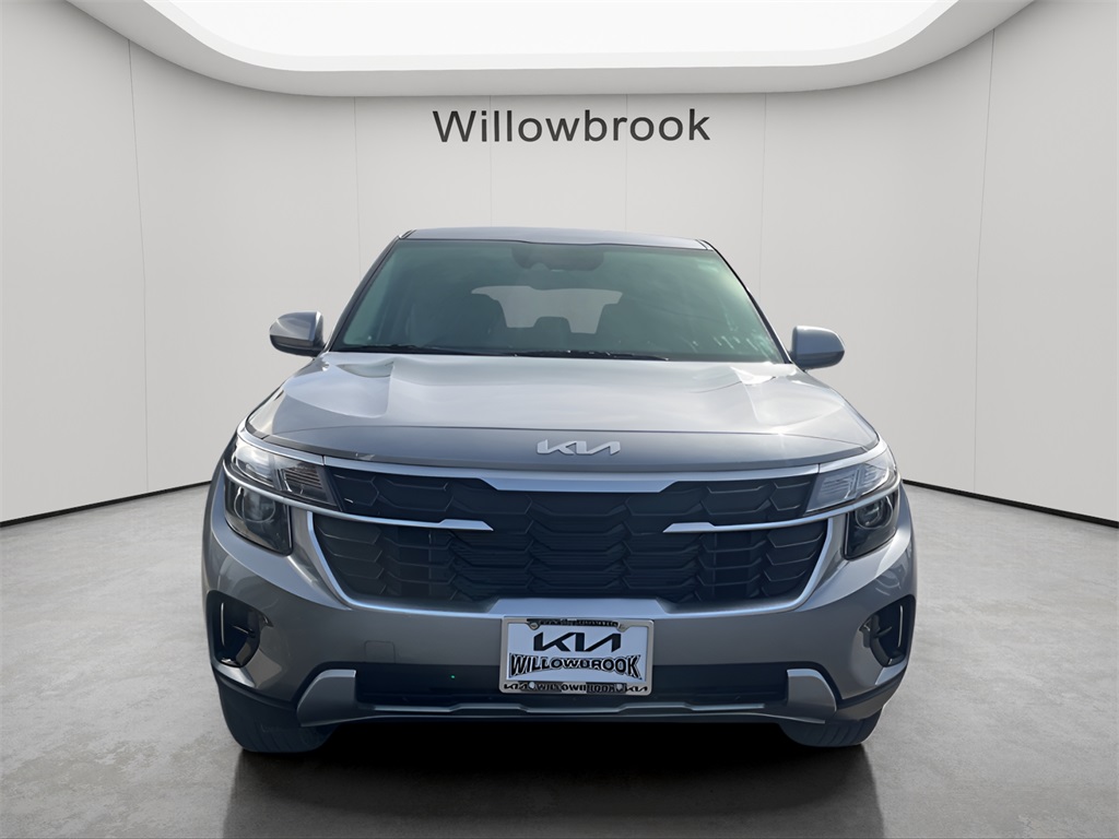 Vehicle image 2 of 34