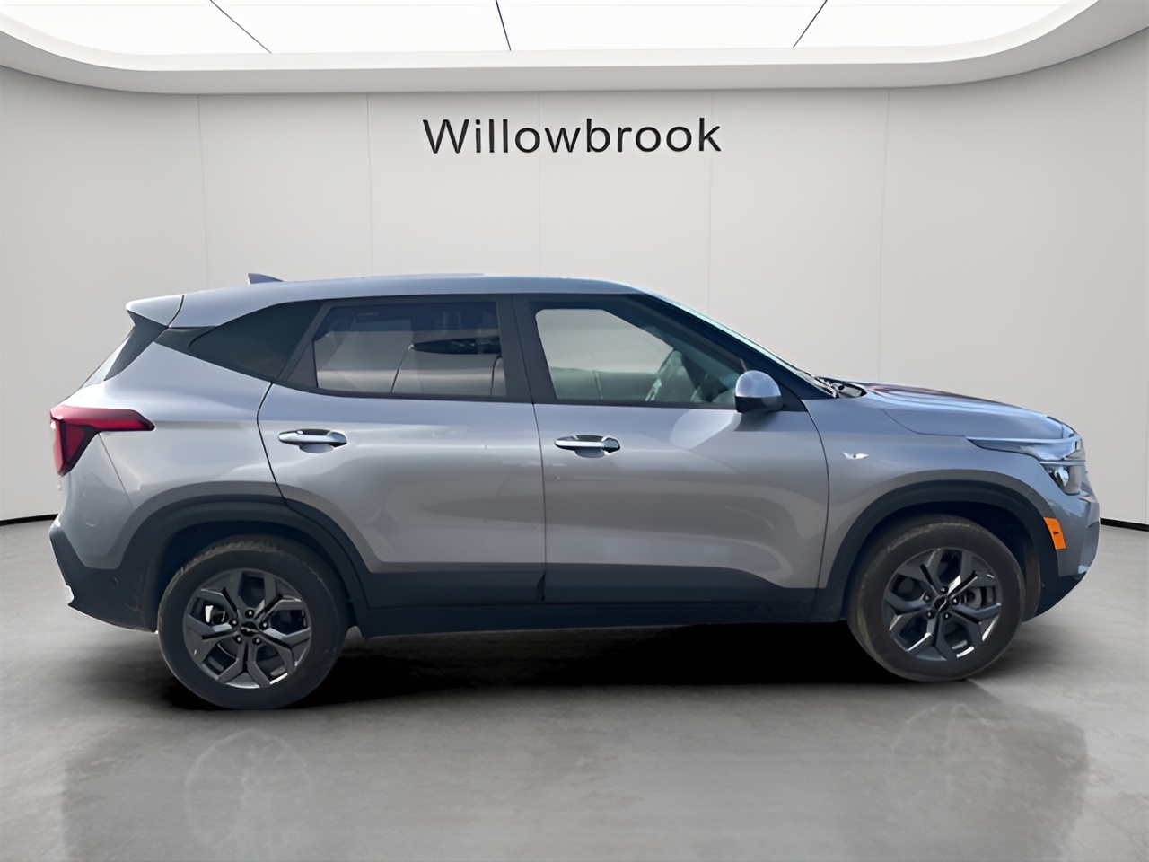 Vehicle image 31 of 34