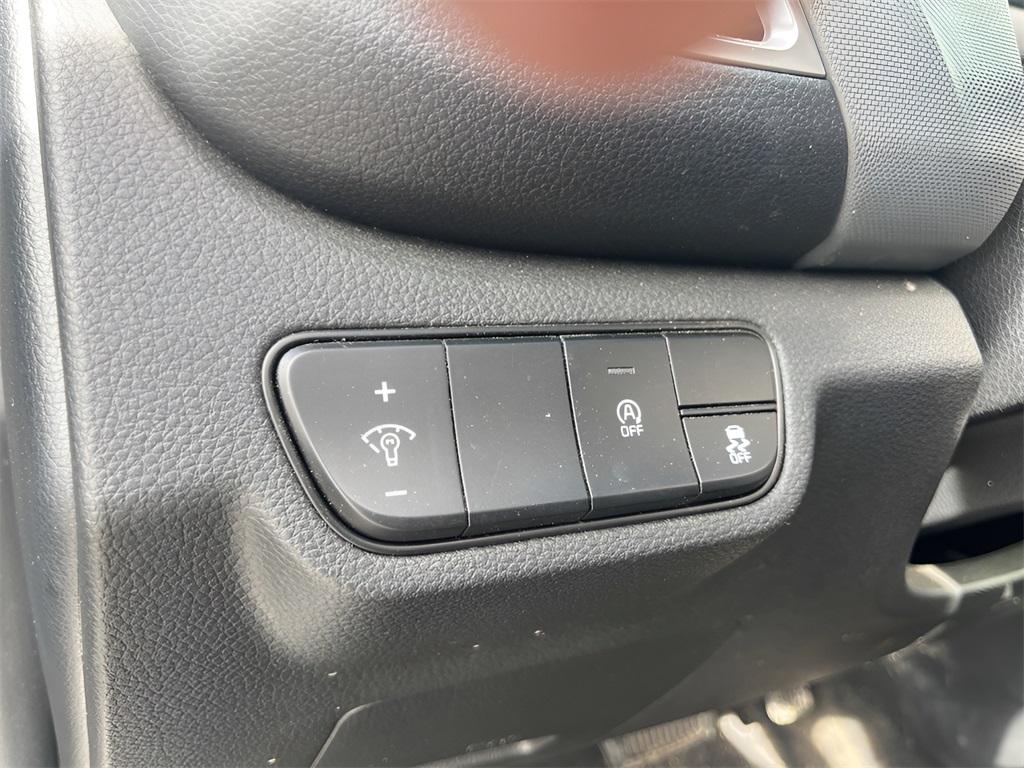 Vehicle image 16 of 34