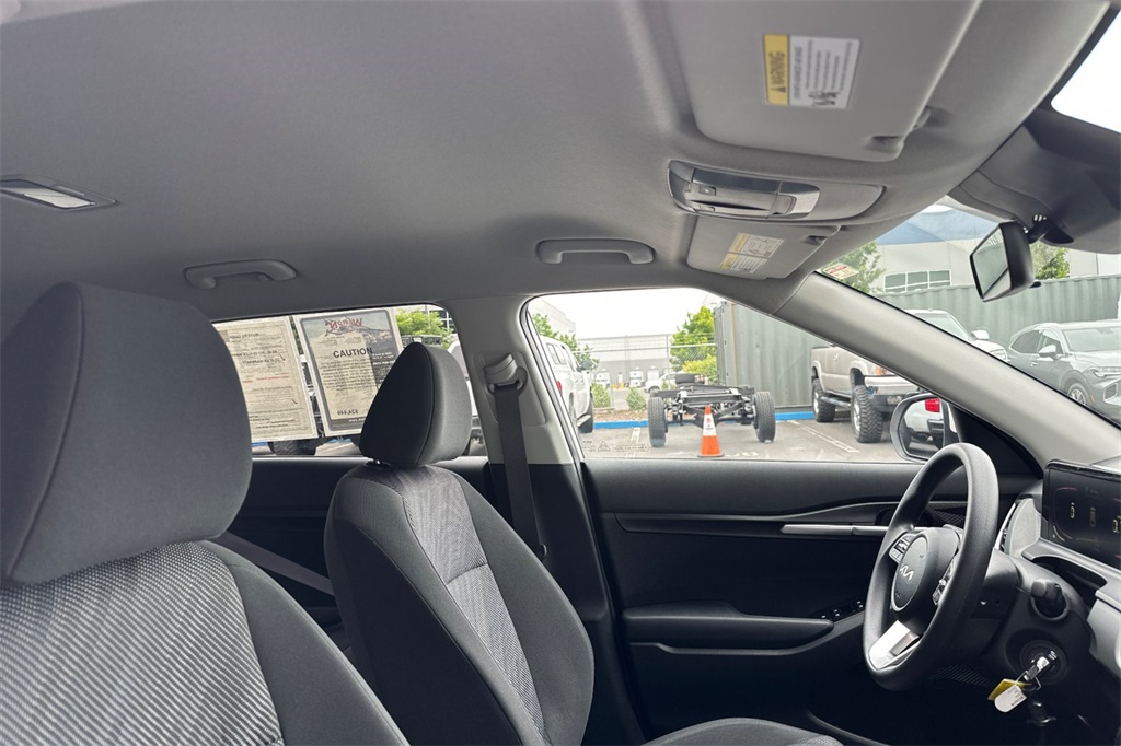 Vehicle image 18 of 29