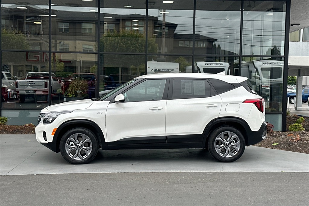 Vehicle image 10 of 29