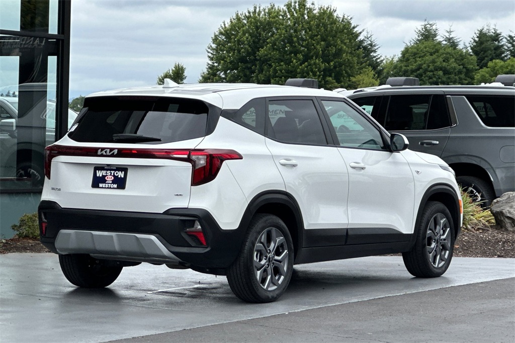 Vehicle image 7 of 29