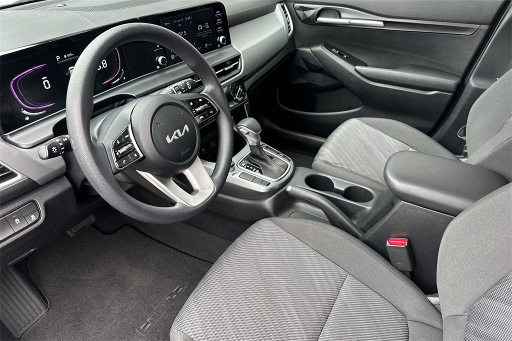 Vehicle image 11 of 29