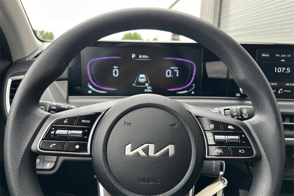 Vehicle image 23 of 29