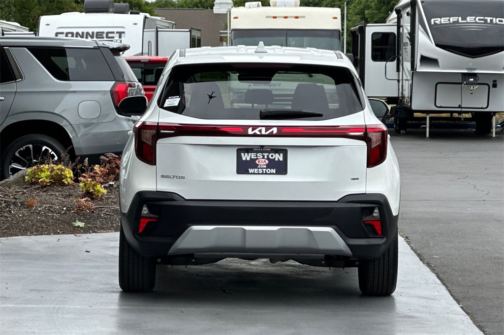Vehicle image 8 of 29