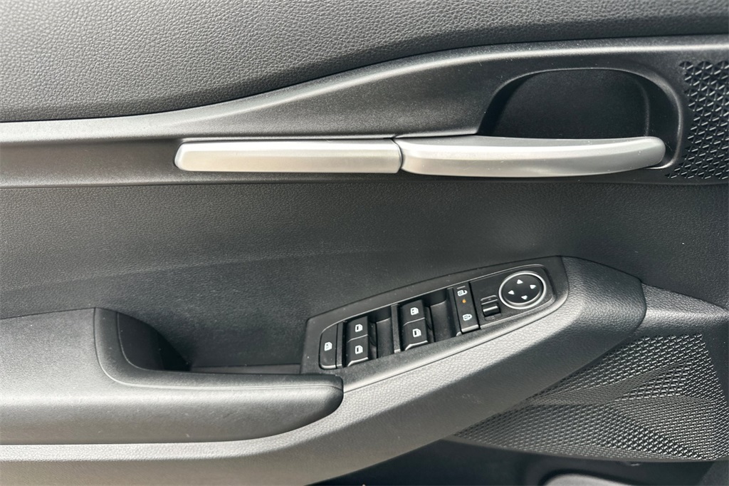 Vehicle image 12 of 29