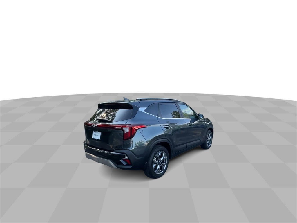 Vehicle image 6 of 34