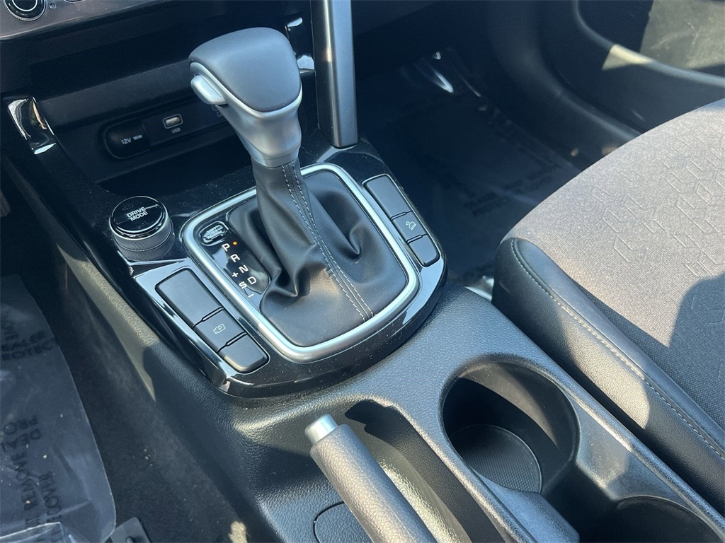 Vehicle image 16 of 34
