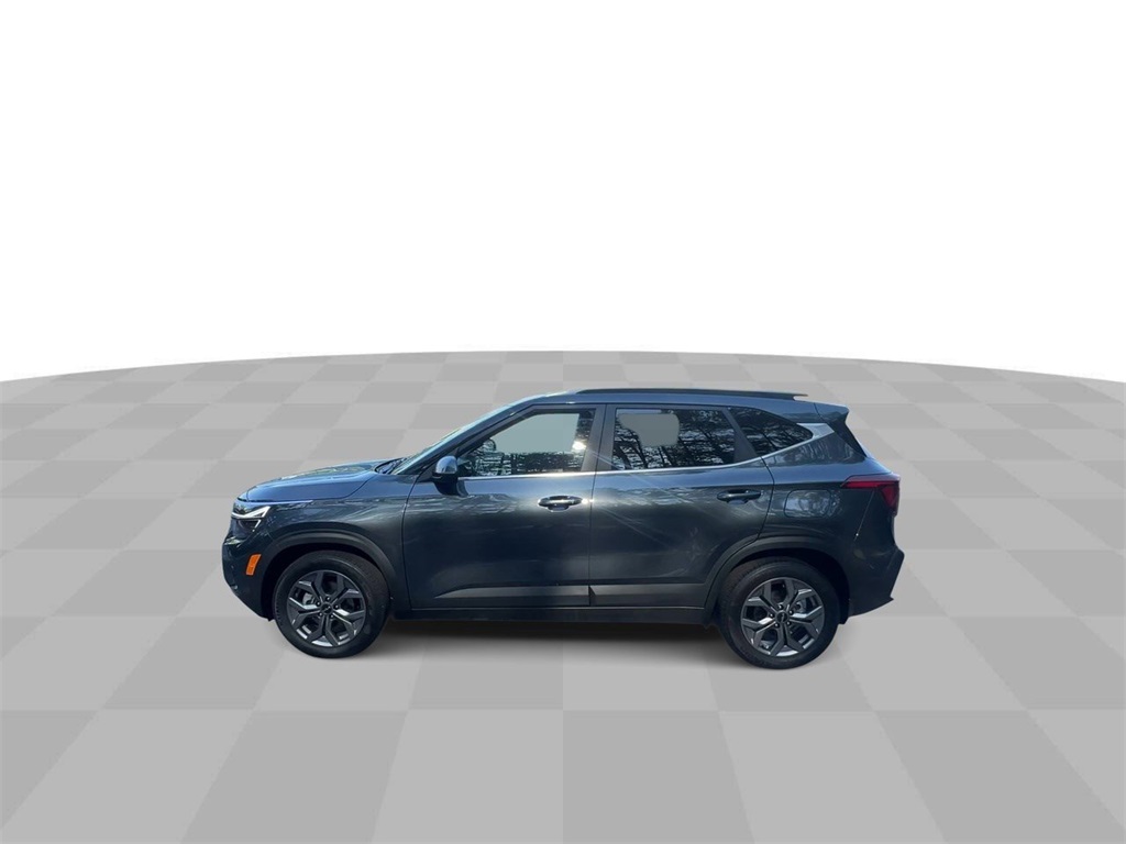Vehicle image 9 of 34
