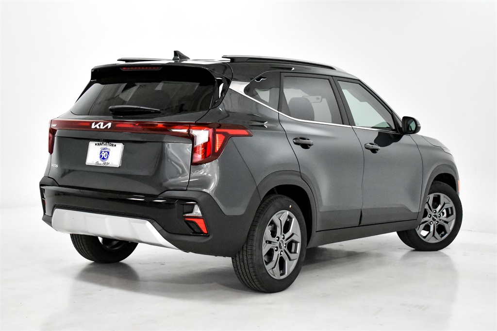 Vehicle image 5 of 25