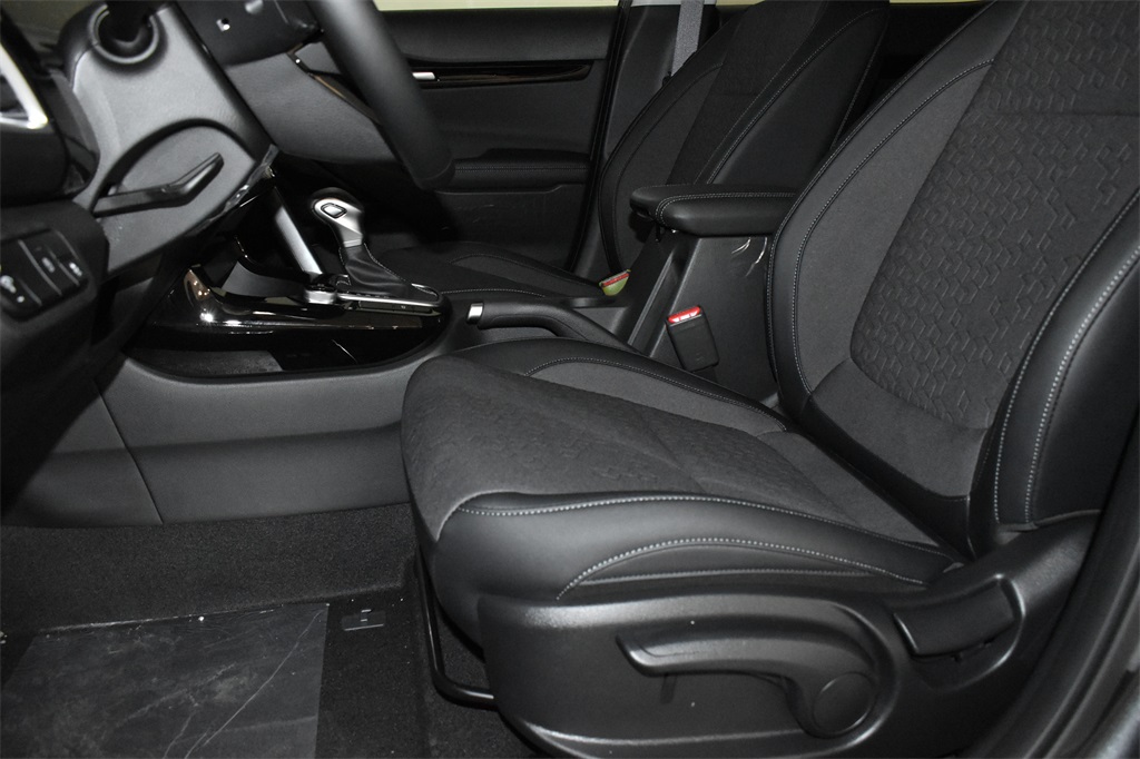 Vehicle image 25 of 25
