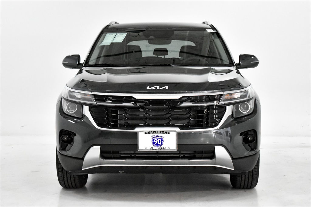Vehicle image 3 of 25