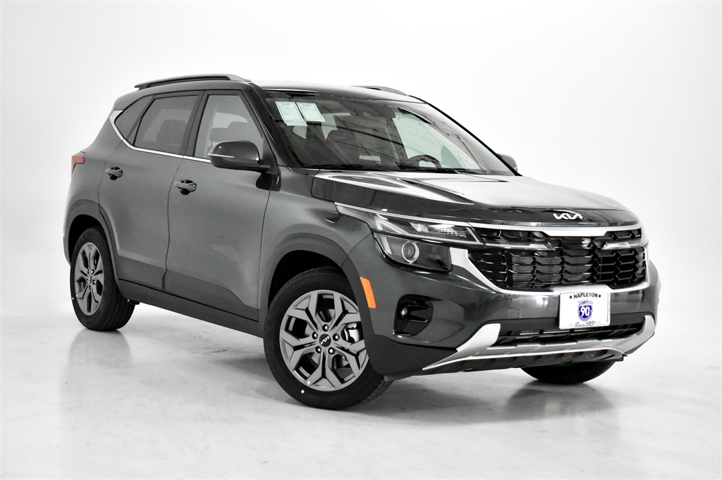 Vehicle image 4 of 25