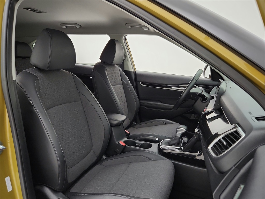 Vehicle image 13 of 30