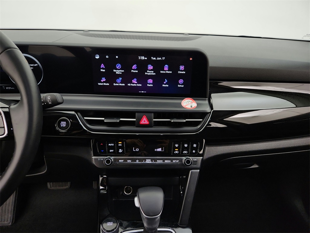 Vehicle image 20 of 30
