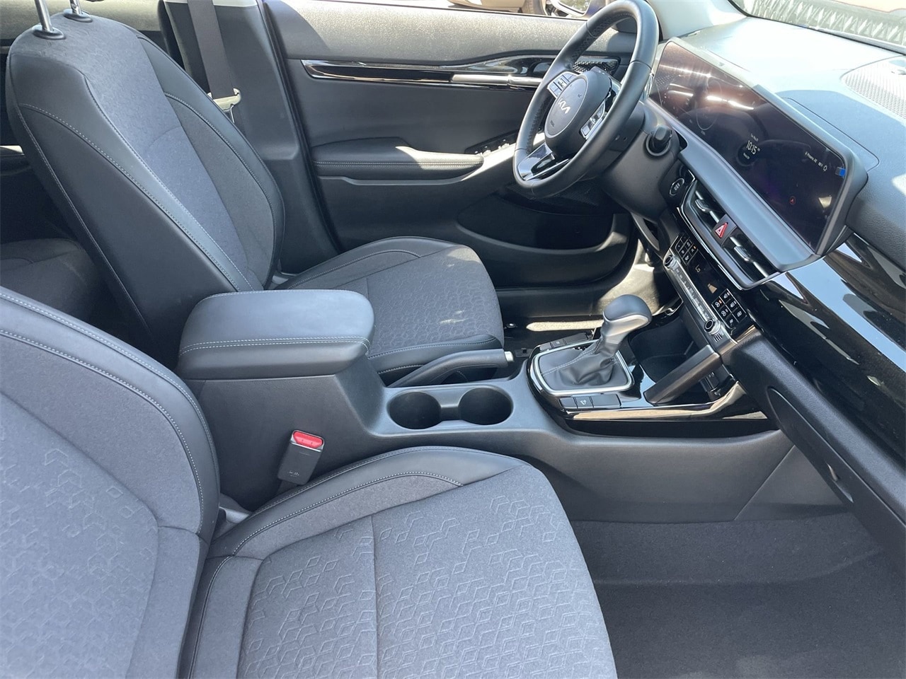 Vehicle image 11 of 30