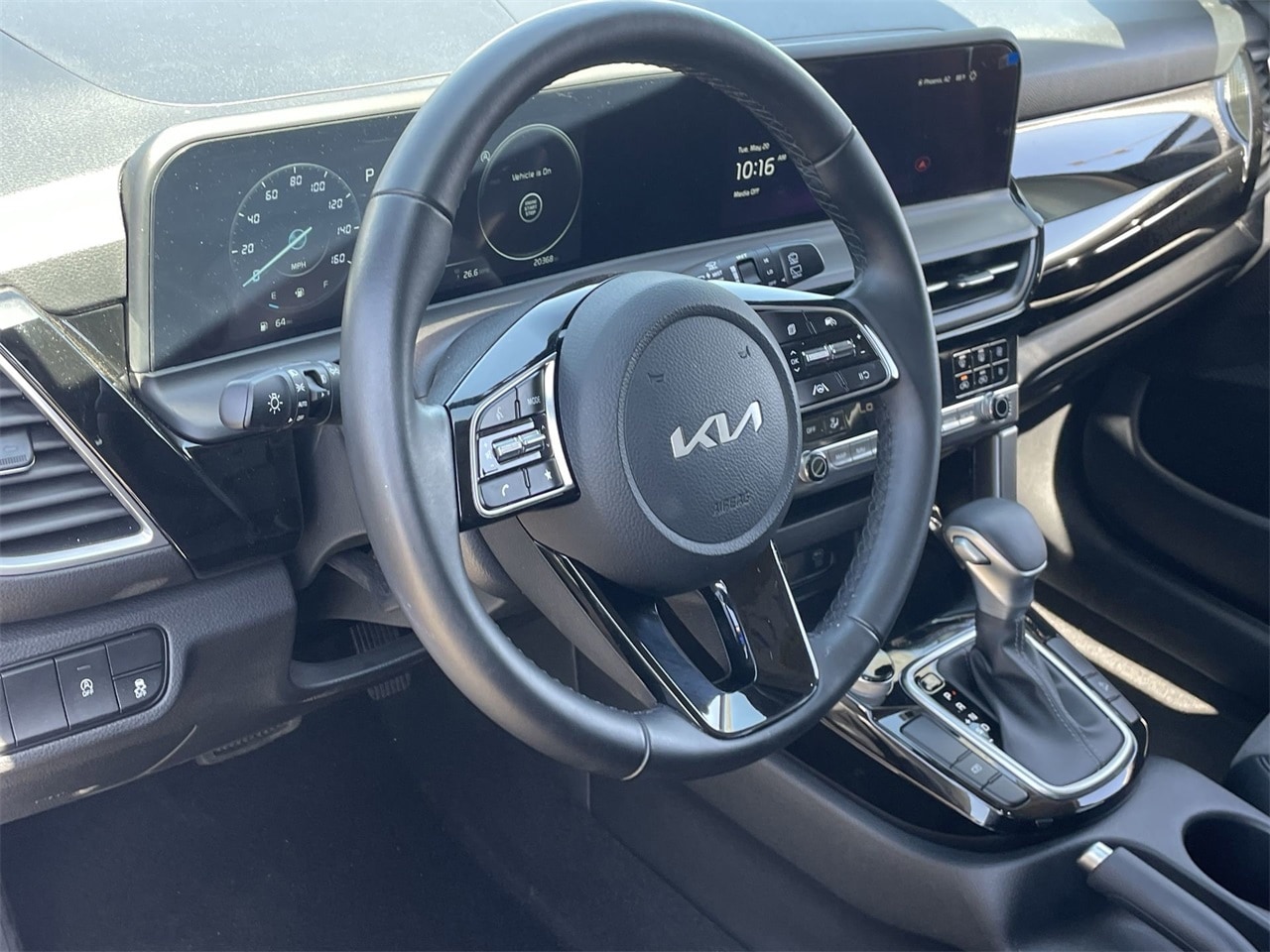 Vehicle image 17 of 30