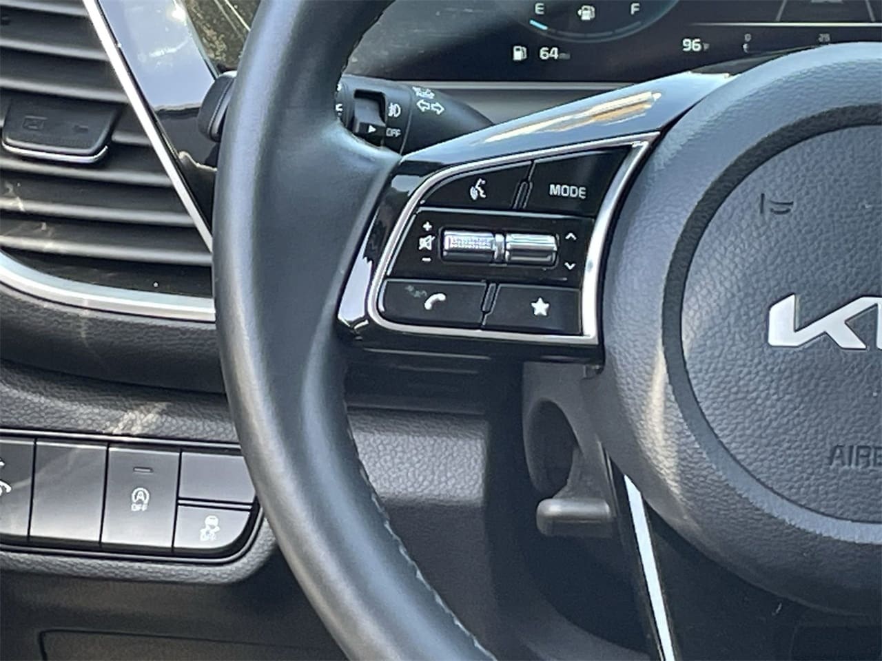 Vehicle image 22 of 30