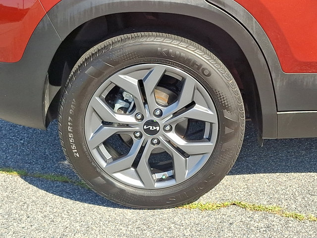 Vehicle image 14 of 31