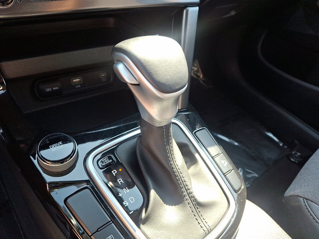 Vehicle image 27 of 31