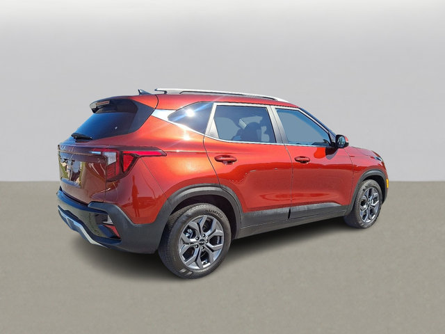 Vehicle image 8 of 31