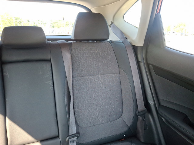 Vehicle image 16 of 31