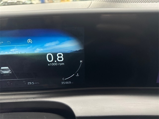 Vehicle image 15 of 18