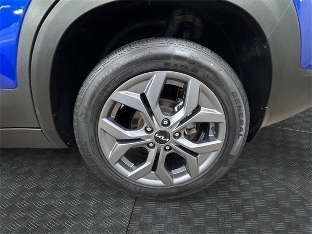 Vehicle image 10 of 18