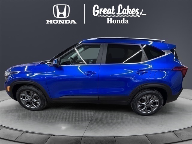 Vehicle image 8 of 18