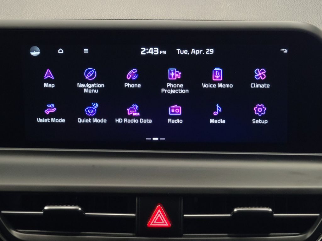 Vehicle image 26 of 40