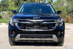 2024 Kia Seltos S Image 2 of 36