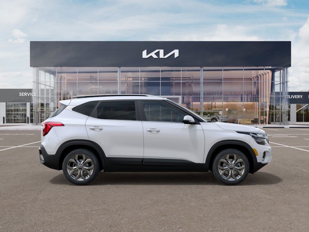 Vehicle image 7 of 27
